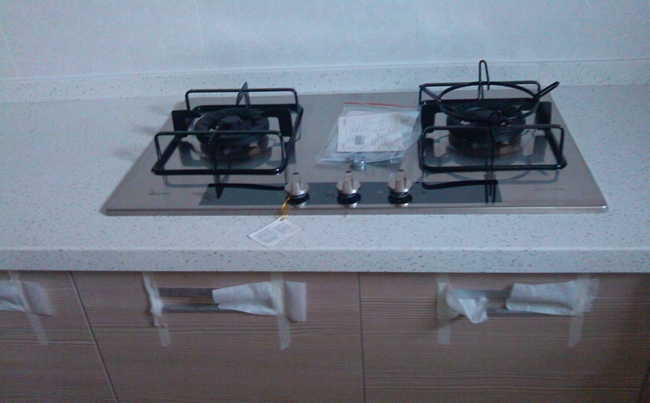 定制櫥柜爐具安裝，星空梵高櫥柜